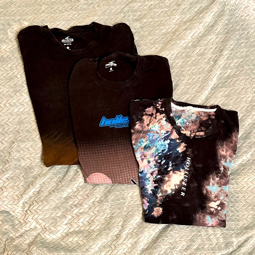 3 pack of Hollister Men’s Long Sleeve Tees